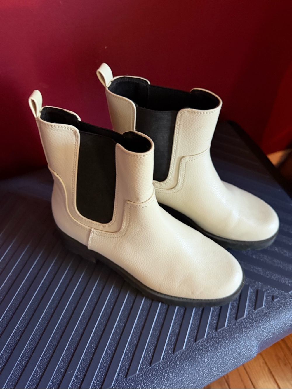Old Navy Cream Chelsea Ankle Boots with Black Panels